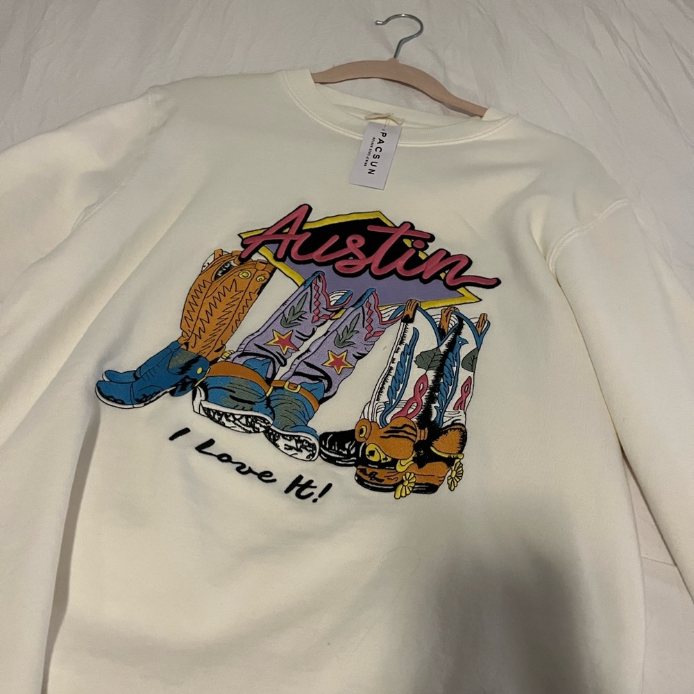 NWT brandy melville austin crewneck